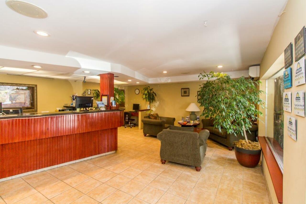 Days Inn By Wyndham San Diego/Downtown/Convention Center Buitenkant foto