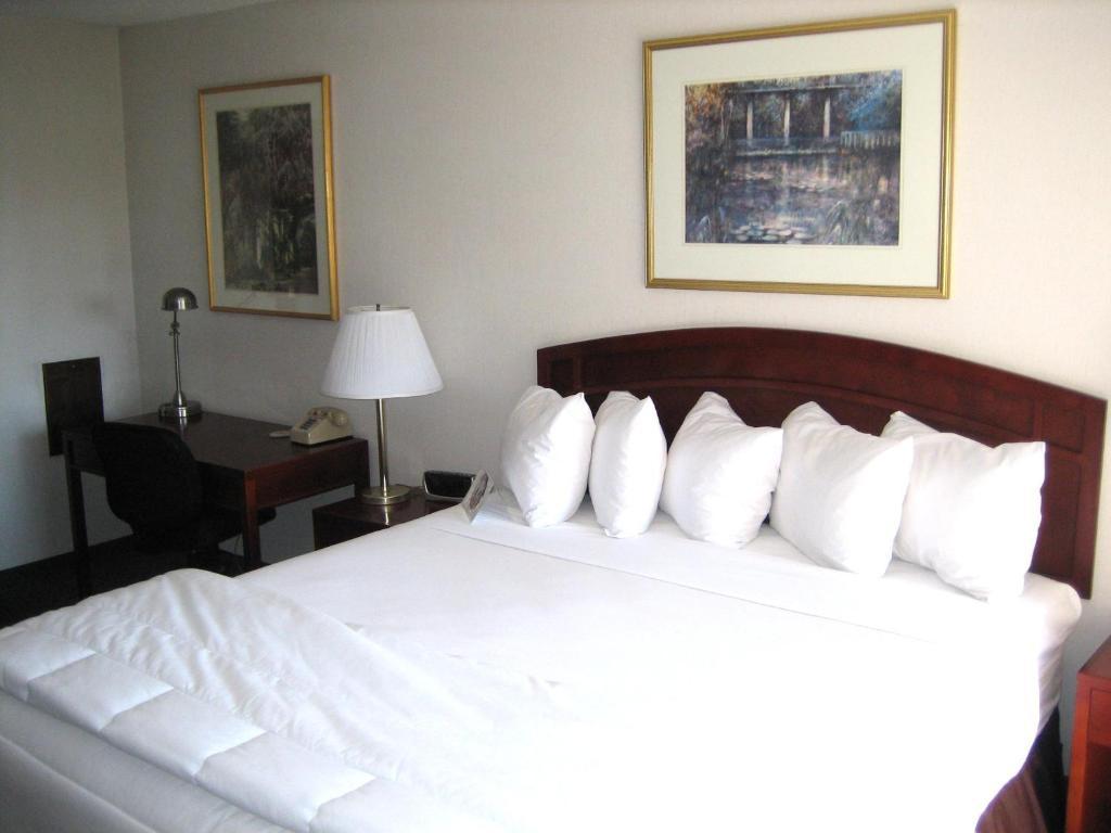 Days Inn By Wyndham San Diego/Downtown/Convention Center Kamer foto